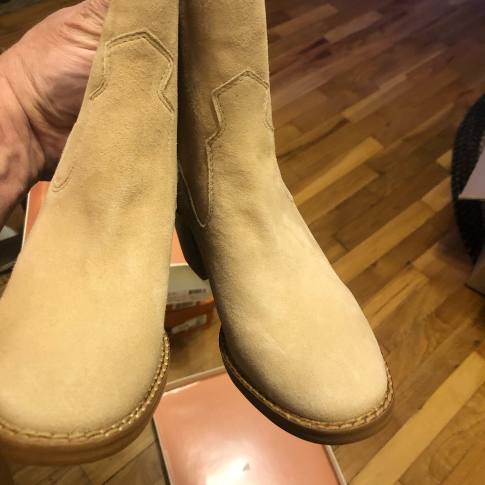 42 GOLD Light Tan Suede Ankle Booties